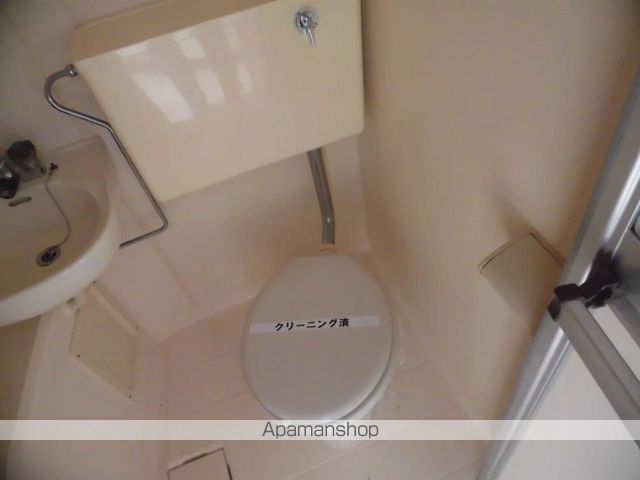 アパートメントFの内装写真