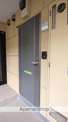 プレステージナカヤマの玄関写真