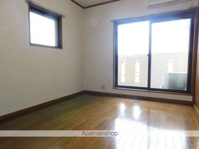 グリーンヒル江坂の内装写真