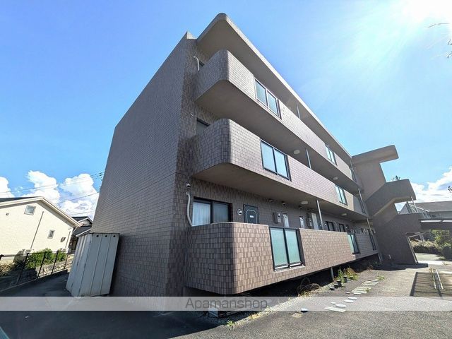 グリーンパークB棟の外観写真
