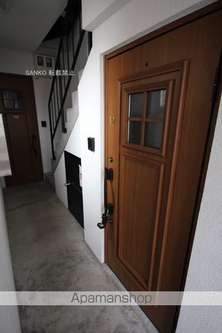 MODERN DECOの内装写真