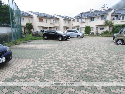 長野県長野市大字西長野往生地[3LDK/72.46m2]の駐車場1