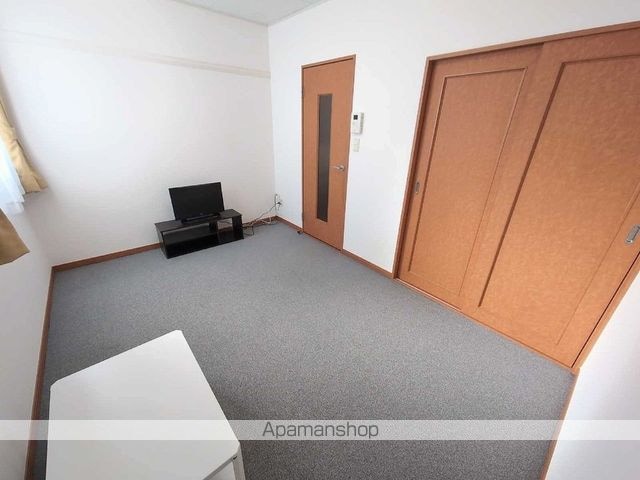レオパレス上用賀三丁目[1K/19.87m2]のリビング・居間2