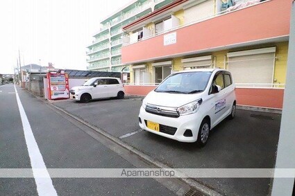 ベルフォーレ武蔵野台[1DK/27m2]の駐車場1