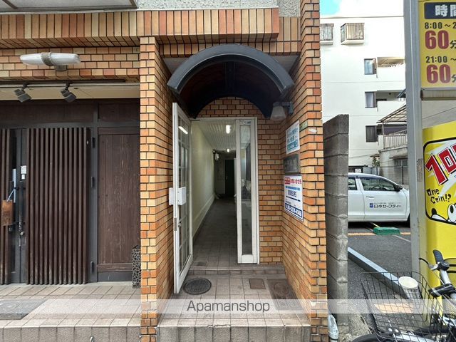 ビラ小松の玄関写真