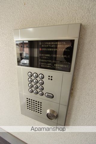 二子町ハイツの玄関写真