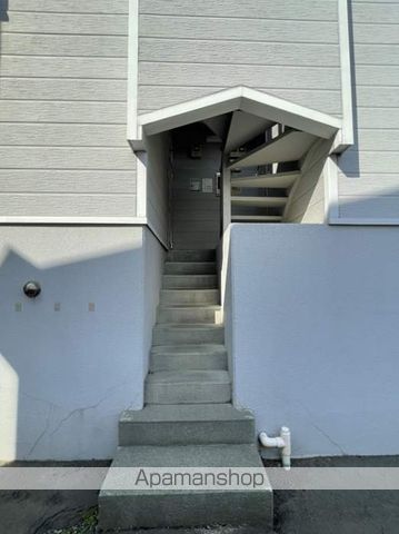 ソレイユ八軒の玄関写真