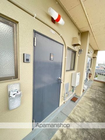 大王ハイツの玄関写真