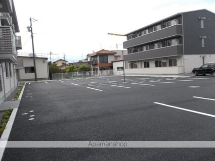 モルゲンロート　　星[1LDK/45.04m2]の駐車場