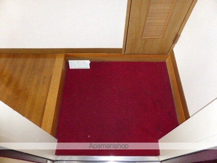 グランディオーゼナガノ[1R/30.71m2]の玄関