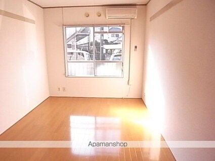 グリーンハイツ滝瀬Ａ[1R/20m2]のリビング・居間
