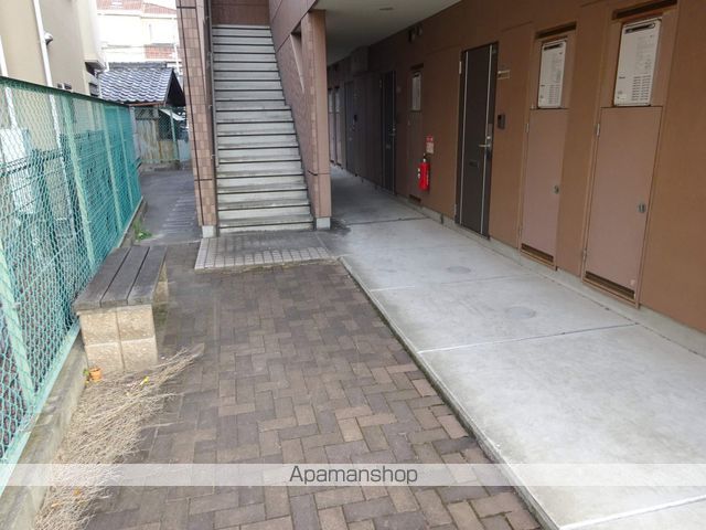 ブラウニーピアの玄関写真