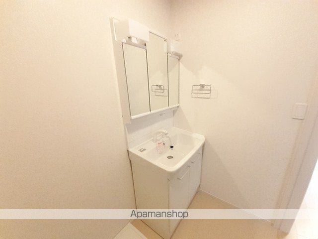 フロントパーク こうかIの内装写真