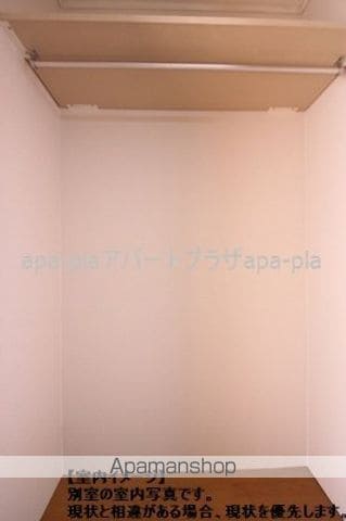 西武鉄道新宿線 南大塚駅 徒歩18分 2階建 築32年の内装写真