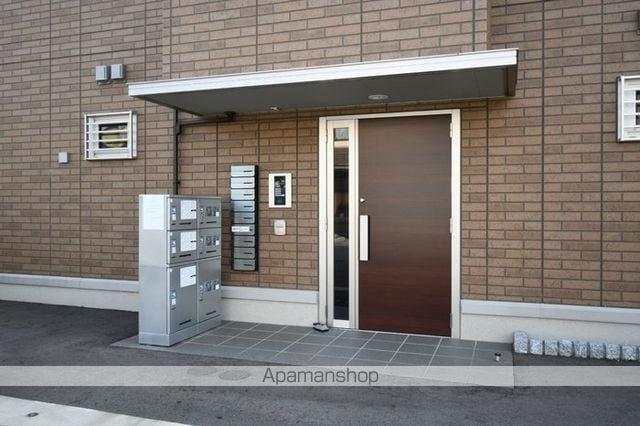 アズ・アールヴォリ町村の玄関写真