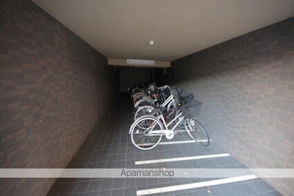 ルーブル芦花公園[1K/24.47m2]の駐車場