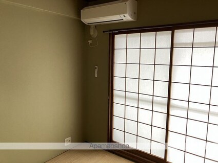 エグゼクティブ上杉[2K/27.2m2]のリビング・居間