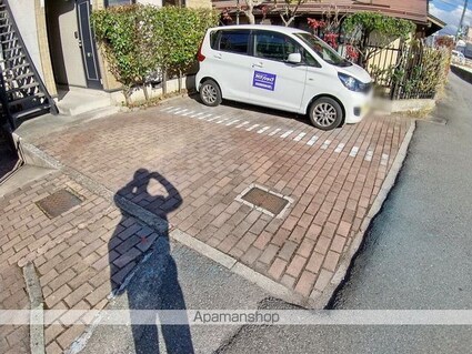 ハイツ入船[1R/17.6m2]の駐車場