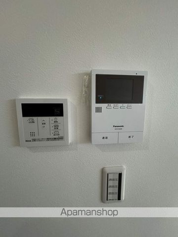 CRECIA和白の内装写真