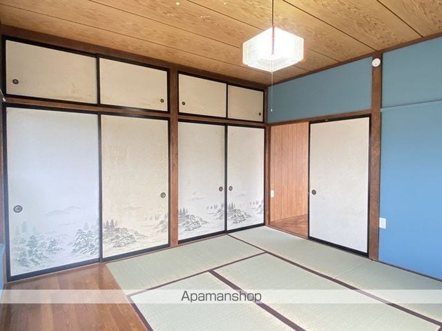 掛川市 2階建 築52年の内装写真
