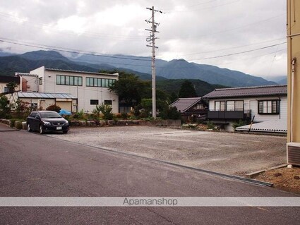 フォーレス　マロニエ[2K/42.84m2]の駐車場
