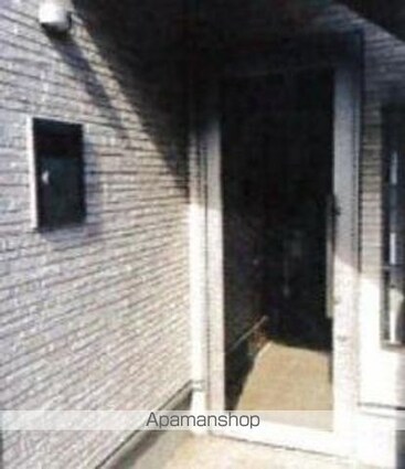 東京都東大和市南街２丁目[1R/30.86m2]のエントランス