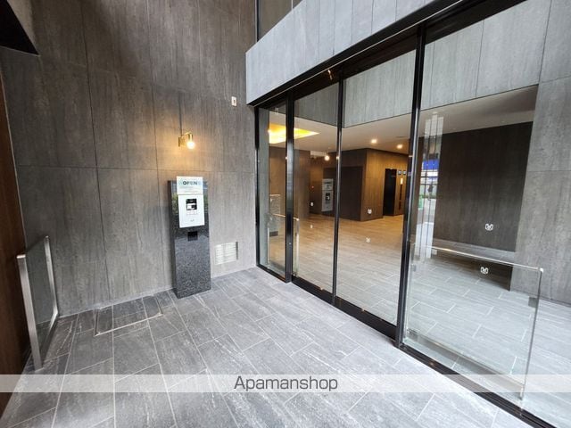 ザ・パークハビオ行徳駅前の玄関写真