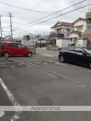 アーデン西浜　Ⅲ[2LDK/55.42m2]の駐車場2