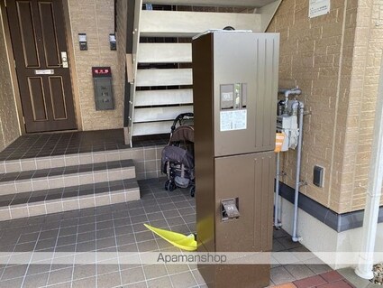 リビングタウン村国　Ａ[2LDK/57.93m2]のエントランス