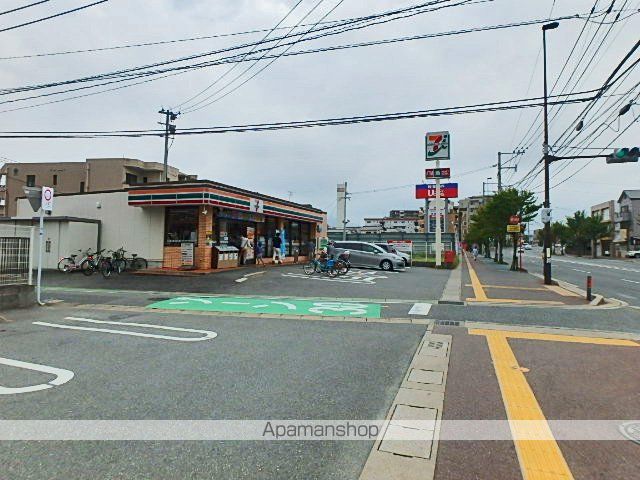 バルザックコロニーの玄関写真