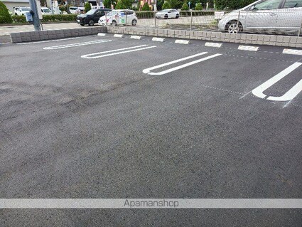 セレーノ　カーサ[1K/27.02m2]の駐車場