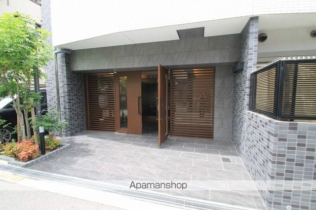 LIVECASA上新庄の玄関写真