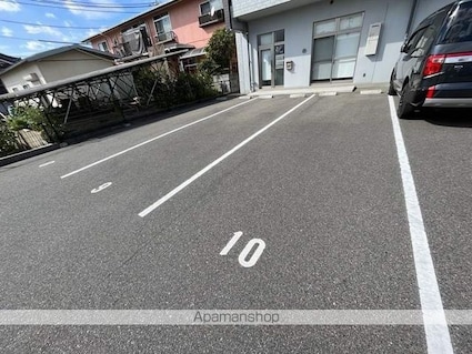 ＳＴ　ｓｑｕａｒｅ　２０２０[1LDK/43m2]の駐車場3