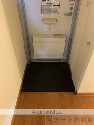 レオパレス古川[1K/23.18m2]の玄関