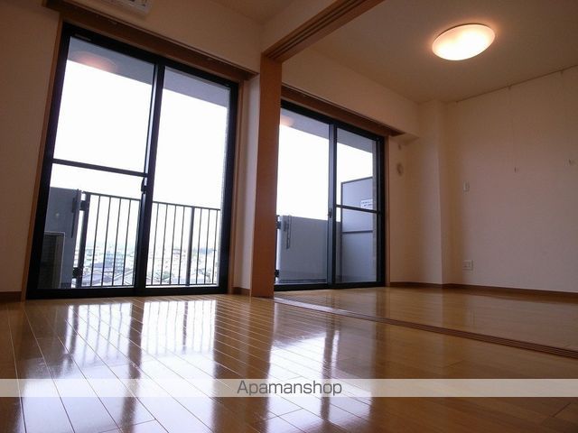 ロイヤル末広の内装写真