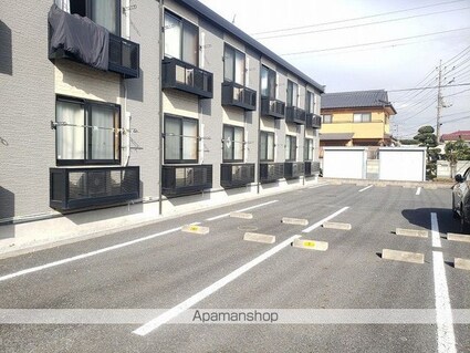 レオパレスくおれ[1K/28.02m2]の駐車場