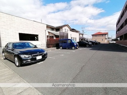 Ｎーグランドール[3LDK/67.84m2]の駐車場2