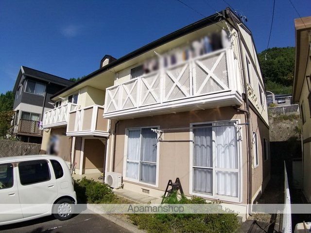 エスコリンズの外観写真
