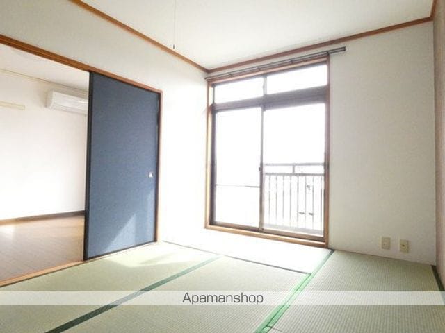 菊川市 2階建 築35年の内装写真