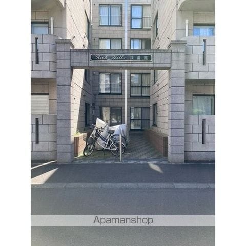 リッチヒルズ弐番館の玄関写真