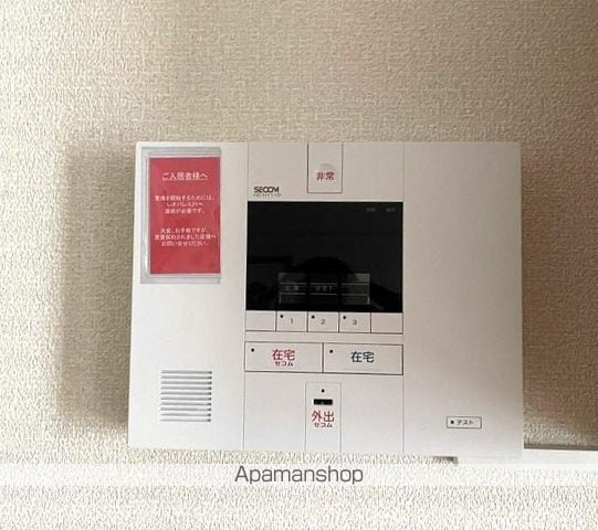 レオパレスストレーザ椿森の内装写真