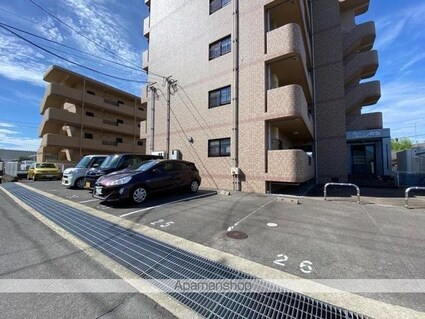 Ｐｅａｃｅ　Ｈｏｕｓｅ　ＭⅢ[1LDK/43.1m2]の駐車場