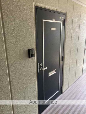 プレーンコートの玄関写真