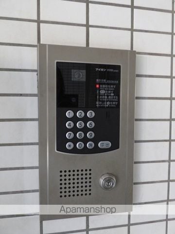 ラフィネ西荻の玄関写真