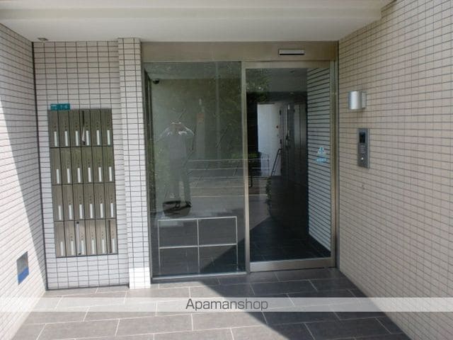 RESIDENCE MIWAの玄関写真