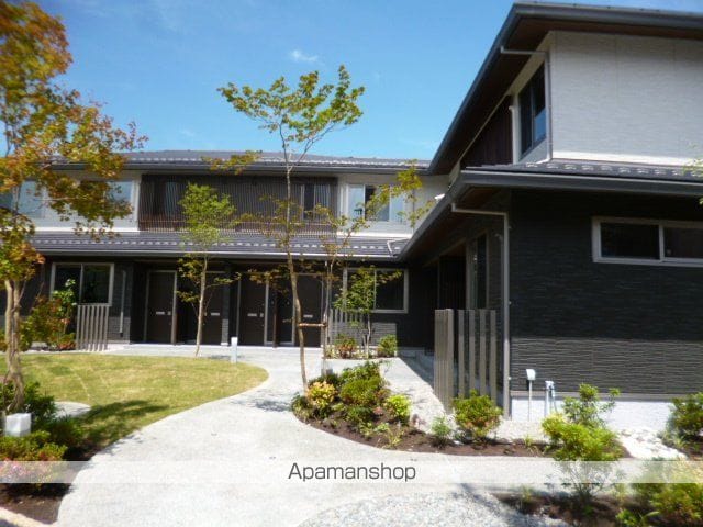 富山地鉄不二越上滝 上堀駅 徒歩14分 2階建 築10年の外観写真