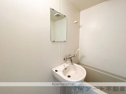 グラフティ桑原[1LDK/36m2]の洗面所