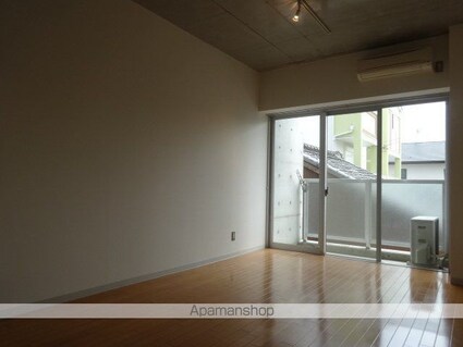 愛知県名古屋市北区東長田町３丁目[1K/25.5m2]のリビング・居間