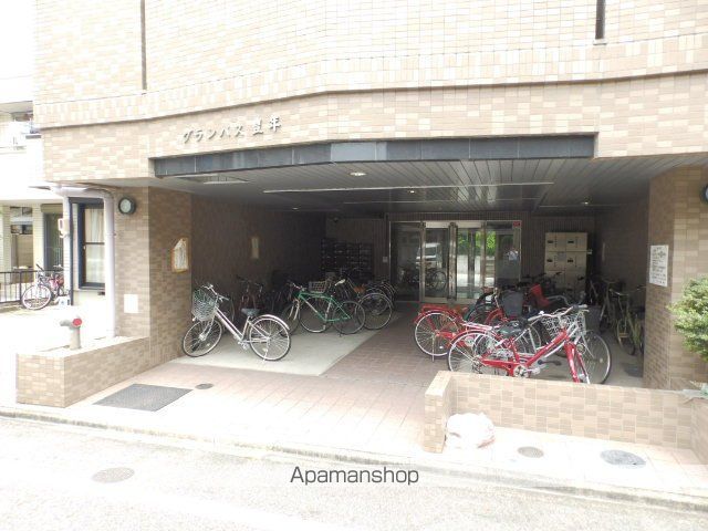 グランパス豊年の玄関写真