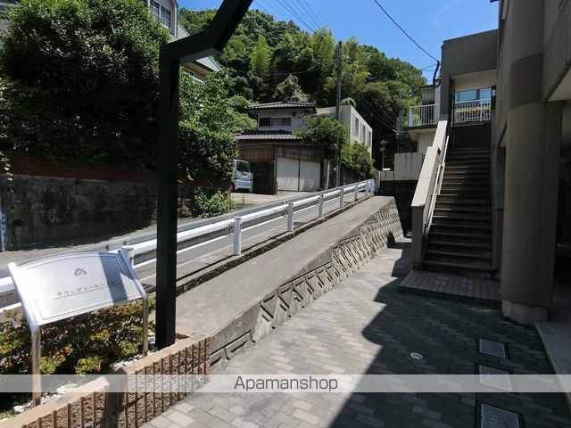 グランディールハイムの玄関写真